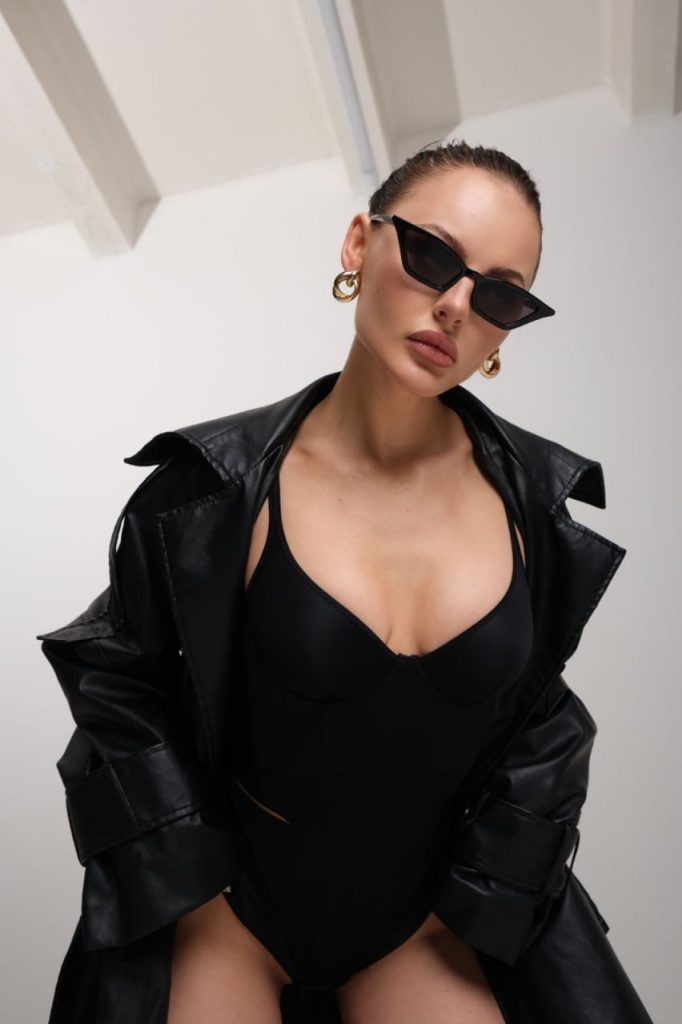 Ночной эскорт от Мишель работает в Питере